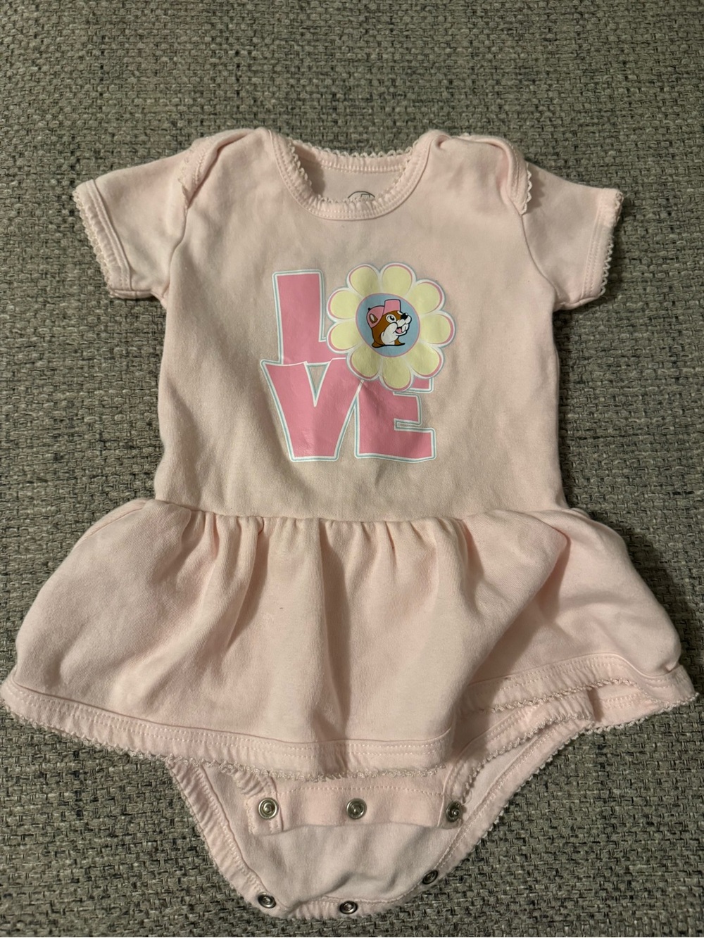 Buc-ees baby girl size 6 months dress onesie